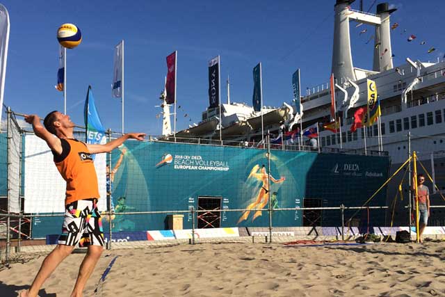 EK Beach bij SS Rotterdam